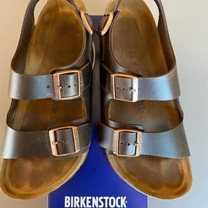 Almost new Birkenstock Milano sandals w/ backstrap